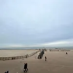 VALENCIA - OOSTENDE - SEAVIEW Luxe appartement 8 pers met SAUNA, frontaal zeezicht, direct aan het strand